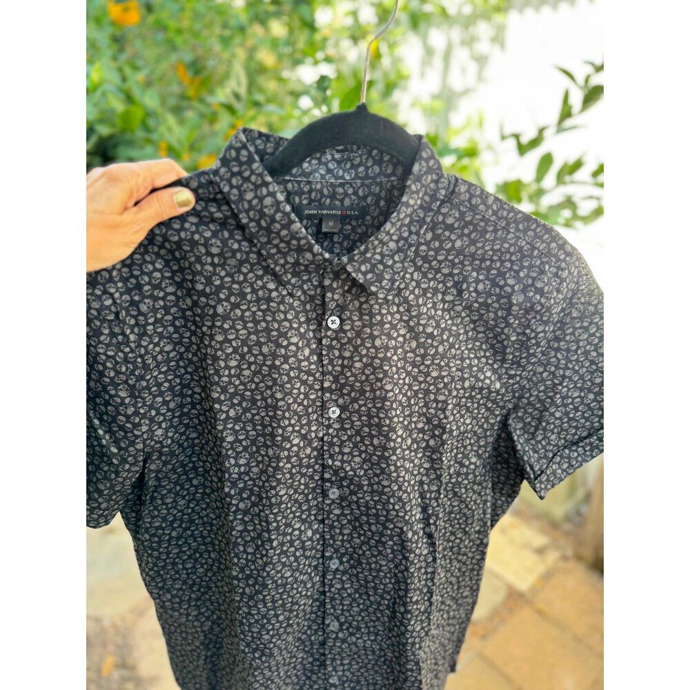 John Varvatos Black & Grey Skull Short Sleeve Button Down Shirt Size M Gothcore
